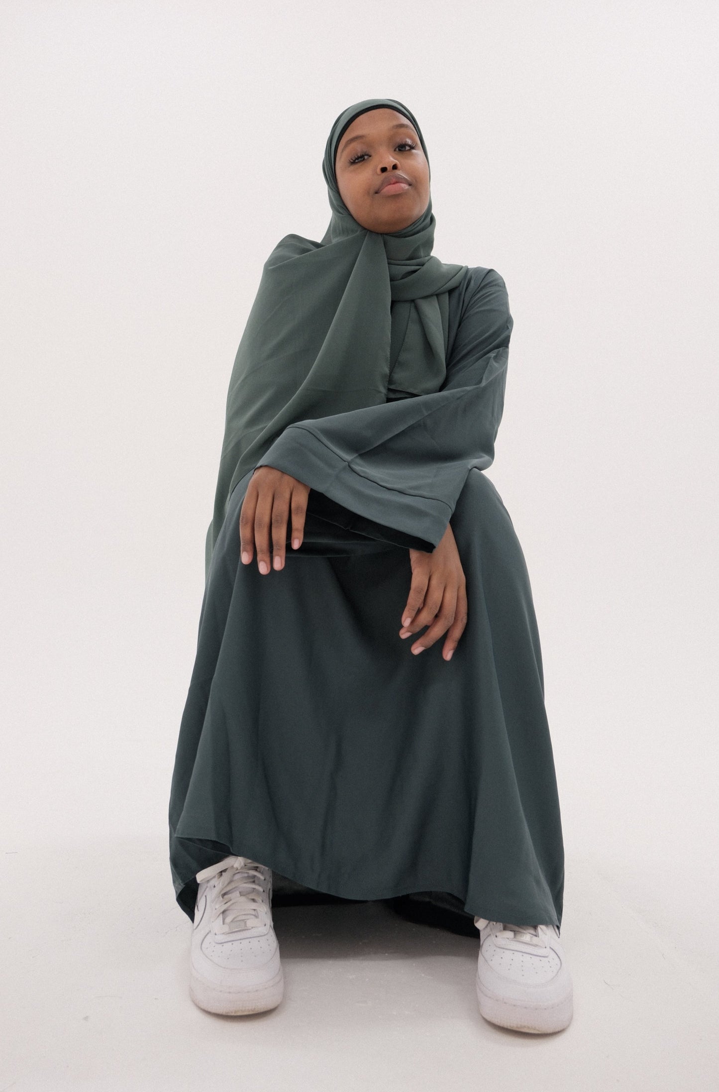 Wide Sleeves Forest Green Abaya